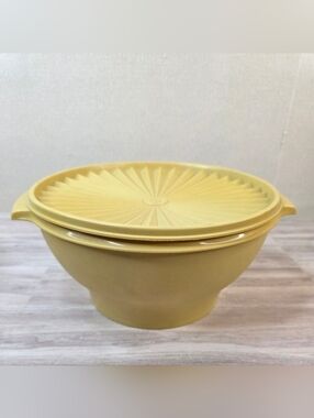 Vintage Tupperware Servalier Bowl